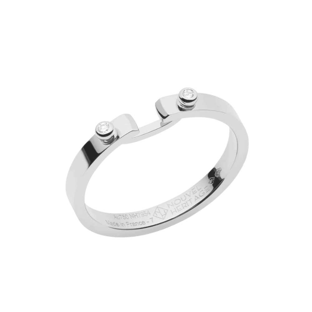 NOUVEL HERTIAGE 18K WHITE GOLD RING WITH DIAMONDS