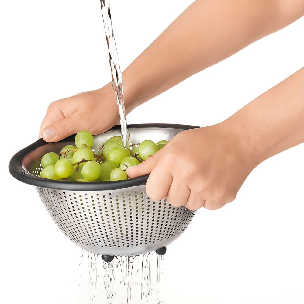 OXO GOOD GRIPS STAINLESS COLANDER 3 QT