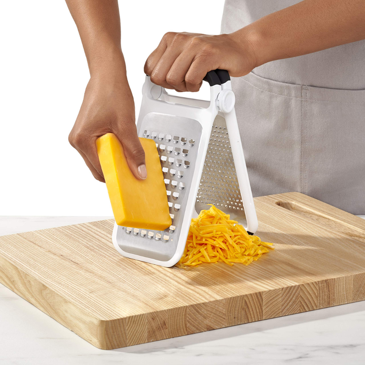 OXO GOOD GRIPS ETCHED 2-FOLD GRATER